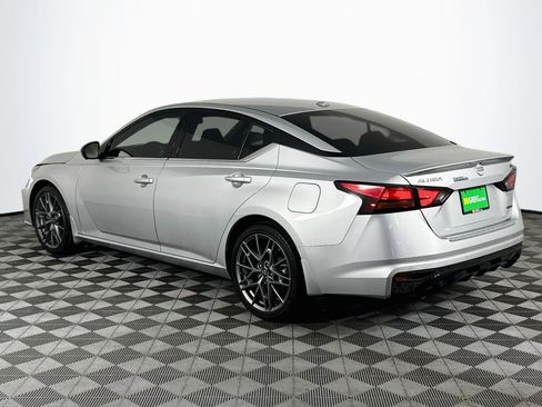 Used 2023 Nissan Altima 2.0 SR FWD image 6
