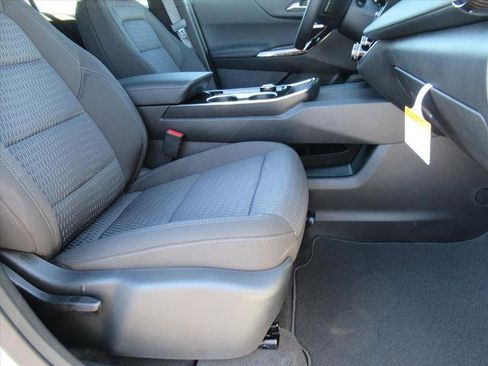 New 2026 Chevrolet Equinox LT image 10