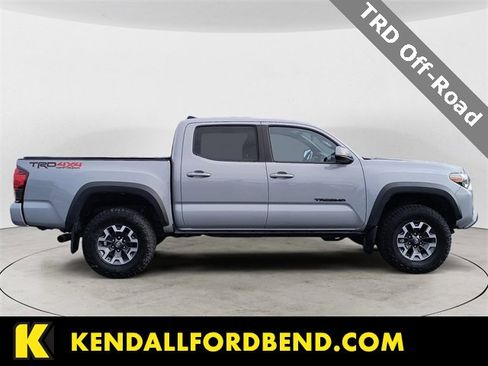 Used 2019 Toyota Tacoma TRD Off-Road image 6