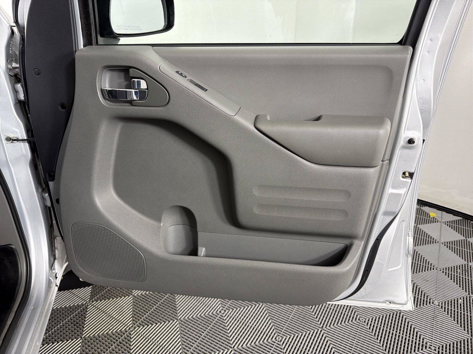 Used 2019 Nissan Frontier SV AWD/4WD image 12