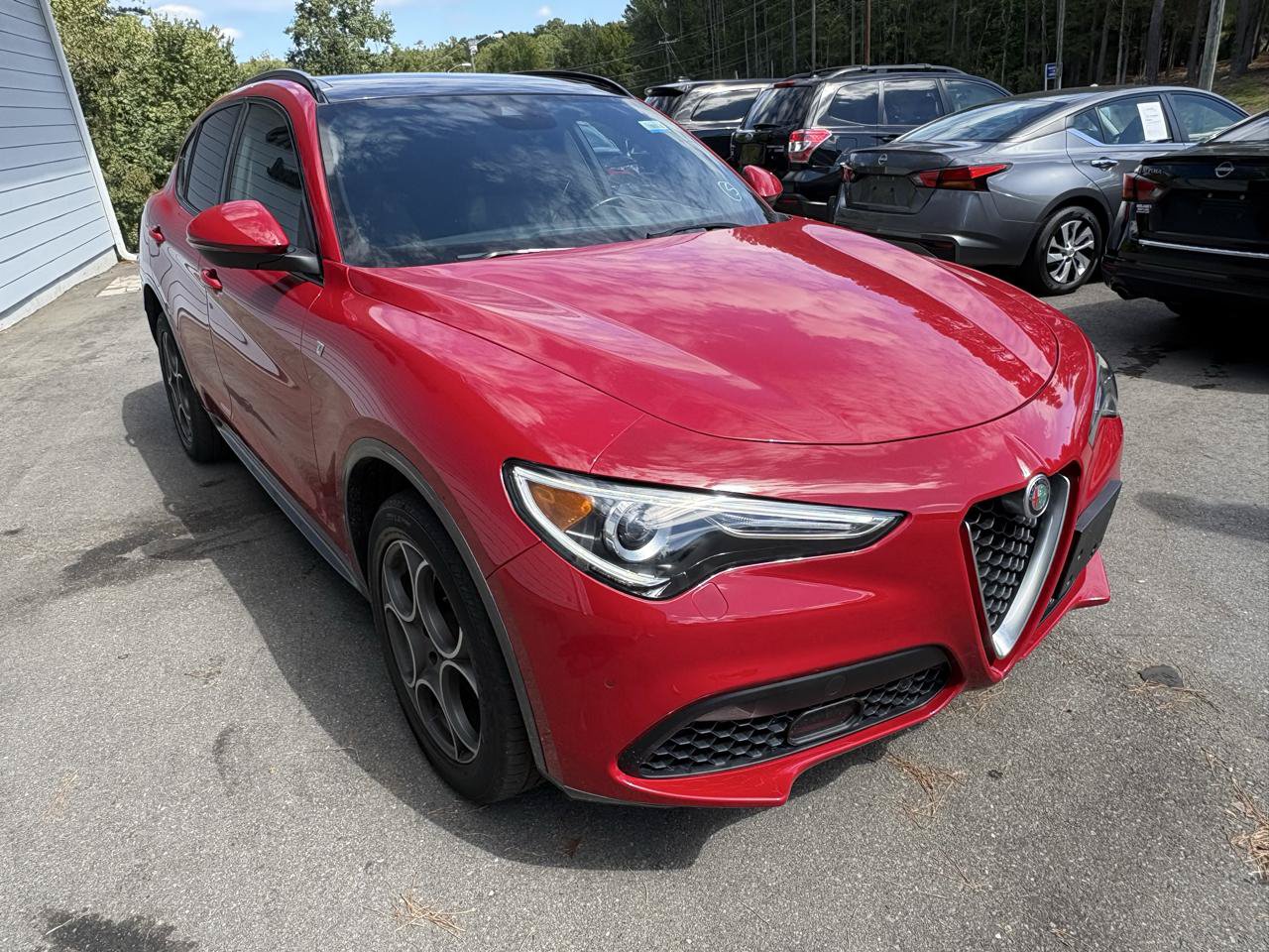 Used 2023 Alfa Romeo Stelvio Ti AWD/4WD image 7