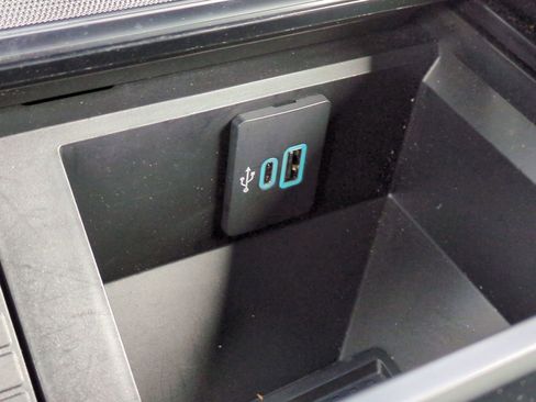 Used 2025 Ford F350 Platinum w/ FX4 Off-Road Package image 38