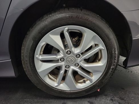 Used 2018 Honda Accord LX image 10