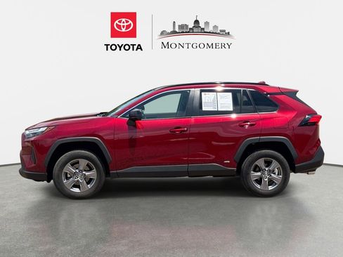 Used 2024 Toyota RAV4 LE AWD/4WD image 6
