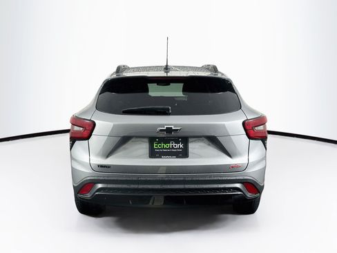 Used 2024 Chevrolet Trax RS w/ Driver Confidence Package FWD image 7