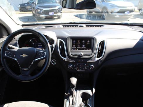 Used 2023 Chevrolet Equinox LT w/ Driver Convenience Package image 9