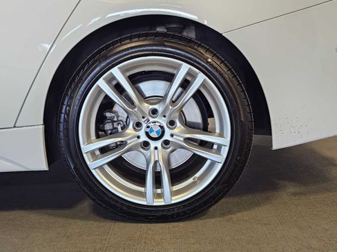Used 2018 BMW 330i xDrive Sedan AWD/4WD image 8