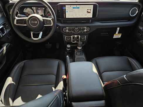 New 2026 Jeep Wrangler Unlimited Sahara AWD/4WD image 10