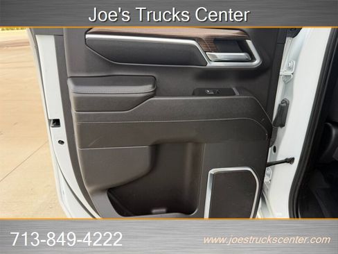 Used 2024 Chevrolet Silverado 2500 LT w/ Convenience Package AWD/4WD image 28