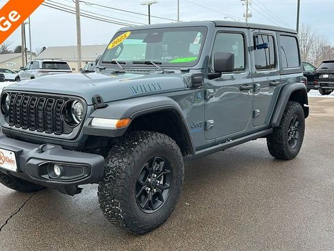 Used 2025 Jeep Wrangler Willys 4xe image 3