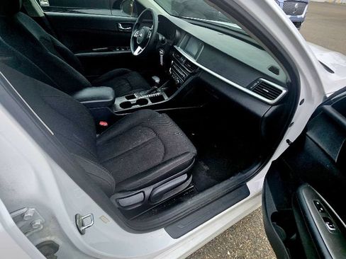 Used 2017 Kia Optima LX FWD image 1