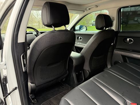 Used 2022 Hyundai Ioniq 5 Limited image 19