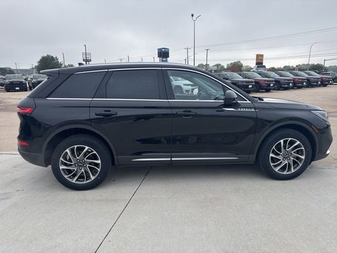 Used 2022 Lincoln Corsair AWD w/ Equipment Group 101A image 9