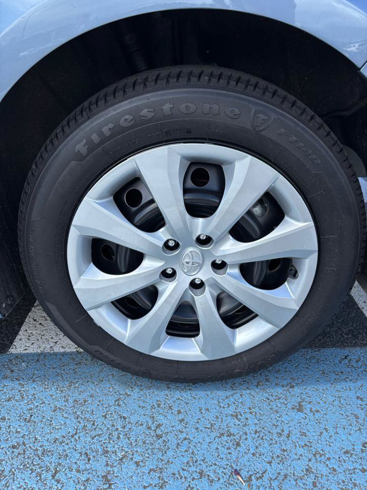 Used 2024 Toyota Corolla LE FWD image 27