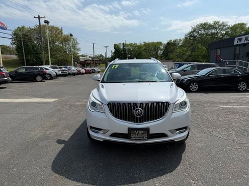Used 2017 Buick Enclave Leather image 2
