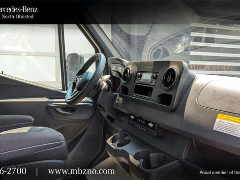 Used 2022 Mercedes-Benz Sprinter 3500 image 43