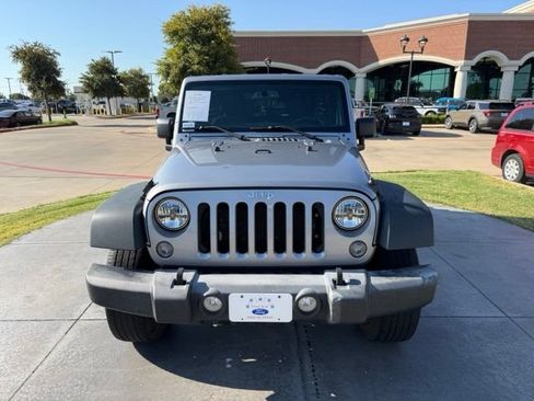 Used 2018 Jeep Wrangler Unlimited Sport S AWD/4WD image 2