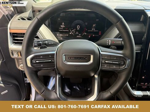 Used 2025 GMC Yukon XL Denali AWD/4WD image 17