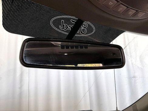 Used 2019 Ford F250 Lariat w/ Chrome Package image 17