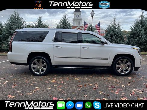 Used 2020 Cadillac Escalade ESV Premium Luxury image 3