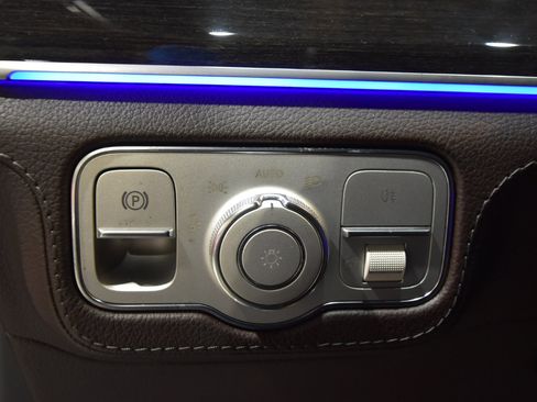 Used 2020 Mercedes-Benz GLE 350 4MATIC image 17