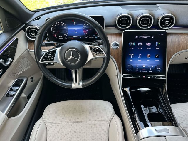 Used 2023 Mercedes-Benz C 300 4MATIC Sedan image 3
