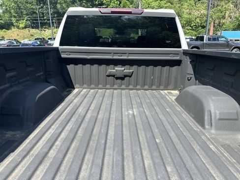 Used 2022 Chevrolet Silverado 1500 LTZ AWD/4WD image 23