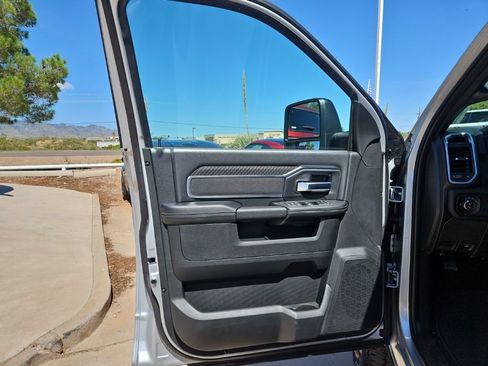 New 2026 RAM 2500 Big Horn AWD/4WD image 13