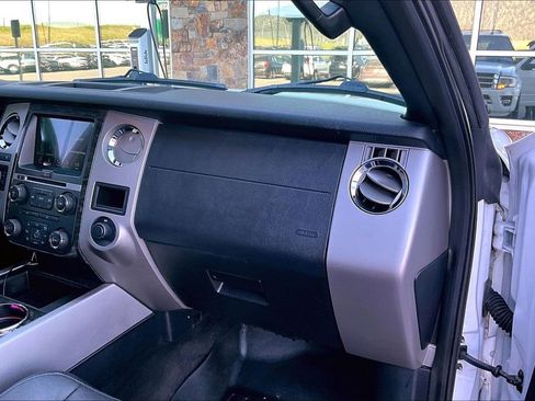 Used 2017 Ford Expedition EL Limited RWD image 17