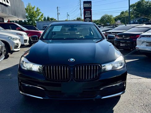 Used 2018 BMW 740i xDrive AWD/4WD image 2