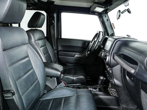 Used 2012 Jeep Wrangler Unlimited Sport image 20