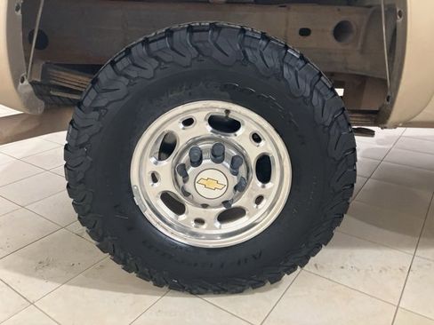 Used 2005 Chevrolet Silverado 2500 LS w/ Heavy-Duty Power Package image 26