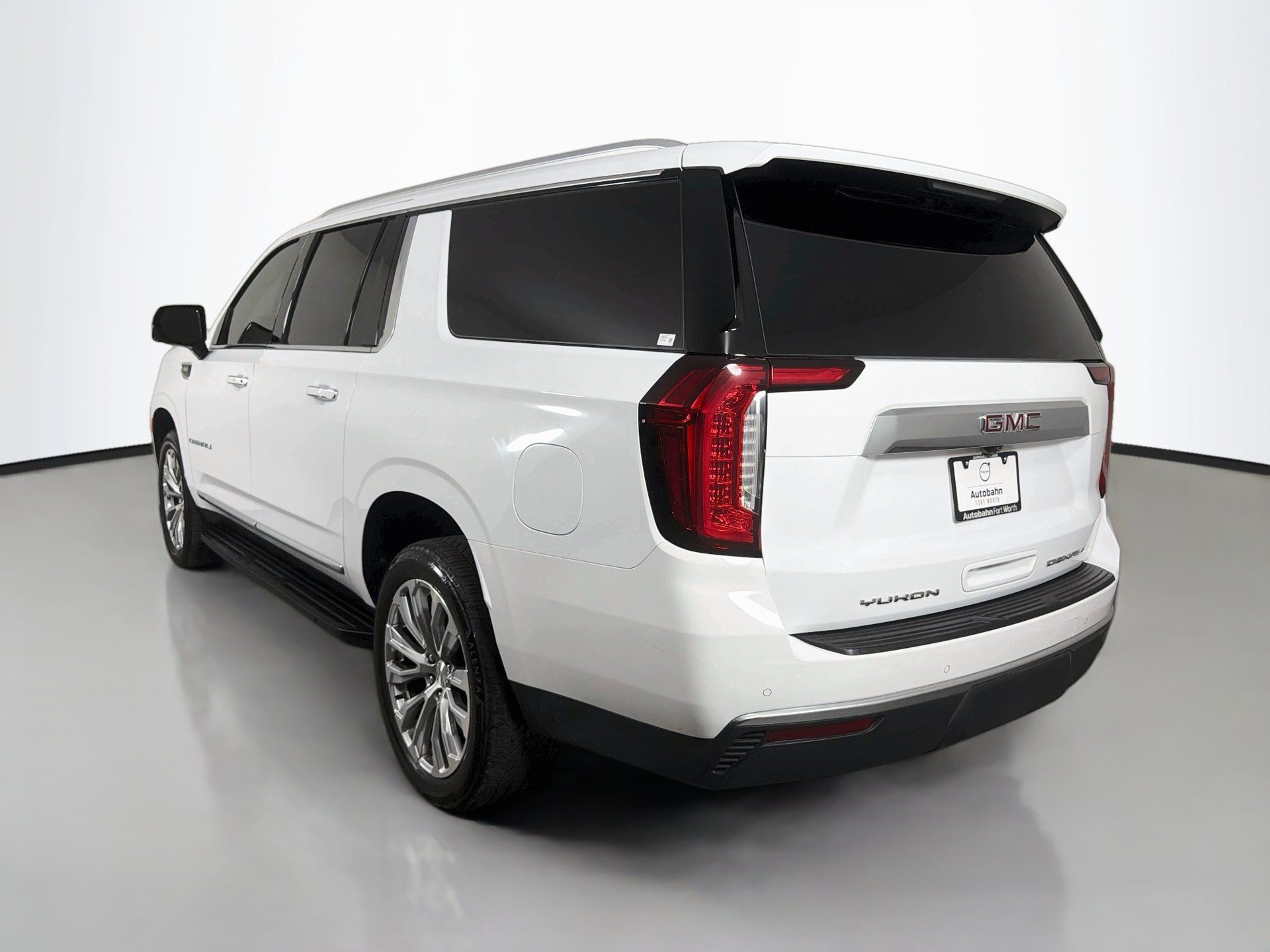 Used 2024 GMC Yukon XL Denali w/ Max Trailering Package AWD/4WD image 8