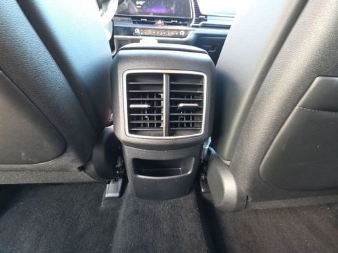 Used 2025 Kia Sportage EX image 24
