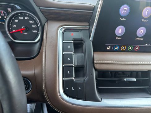 Used 2021 Chevrolet Tahoe High Country AWD/4WD image 17
