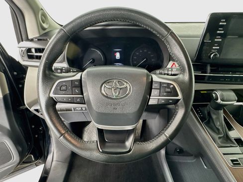 Certified 2024 Toyota Sienna XLE w/ XLE Plus Package AWD/4WD image 11