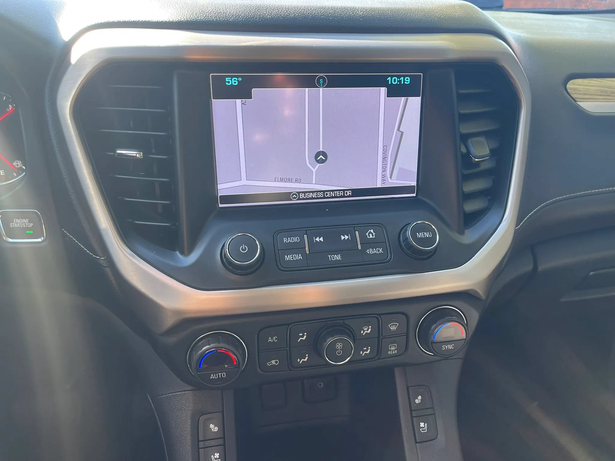 Used 2019 GMC Acadia Denali AWD/4WD image 18