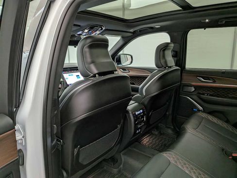 Used 2023 Jeep Grand Cherokee Summit w/ Advanced Protech Group IV image 20