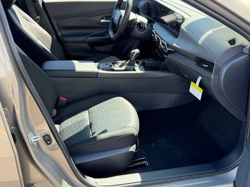 New 2026 Nissan Sentra SV FWD image 24