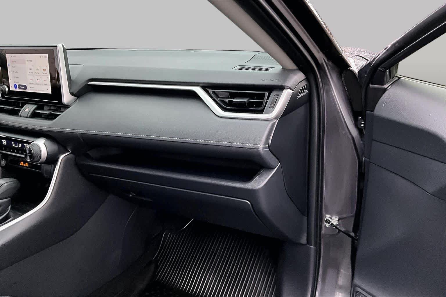 Certified 2025 Toyota RAV4 XLE AWD/4WD image 18