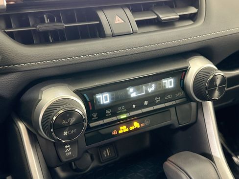 Used 2025 Toyota RAV4 XLE image 25