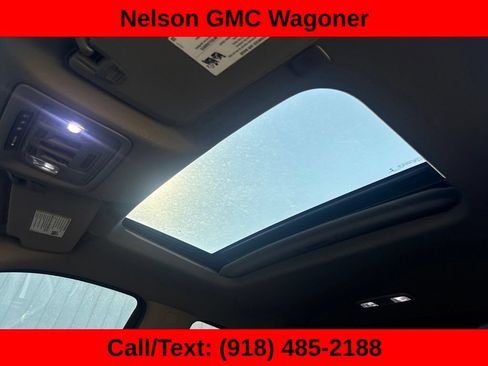 Used 2022 GMC Sierra 1500 Denali w/ Denali Premium Package AWD/4WD image 11