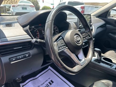 Used 2023 Nissan Altima 2.5 SR FWD image 13