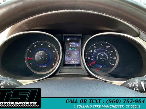 Used 2015 Hyundai Santa Fe Sport 2.0T w/ Option Group 05 AWD/4WD image 19