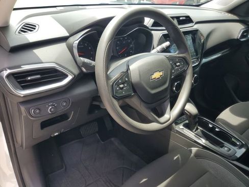 Certified 2023 Chevrolet TrailBlazer LT w/ Convenience Package AWD/4WD image 18