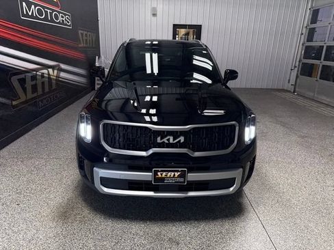 Used 2023 Kia Telluride EX w/ EX Captain's Chair Package AWD/4WD image 32