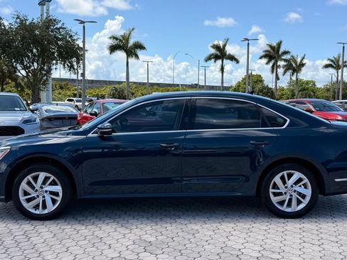 Used 2018 Volkswagen Passat 2.0T SE w/ SE Lighting Package FWD image 4