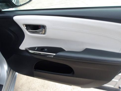 Used 2016 Toyota Avalon XLE FWD image 9