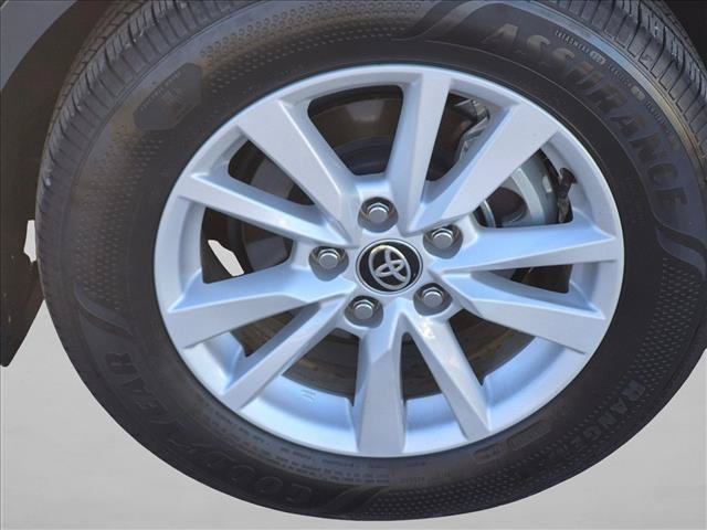 Used 2026 Toyota Camry LE FWD image 16