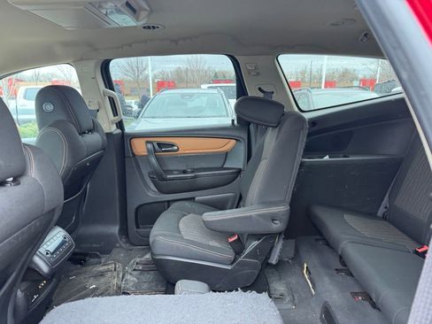 Used 2013 Chevrolet Traverse LT image 4